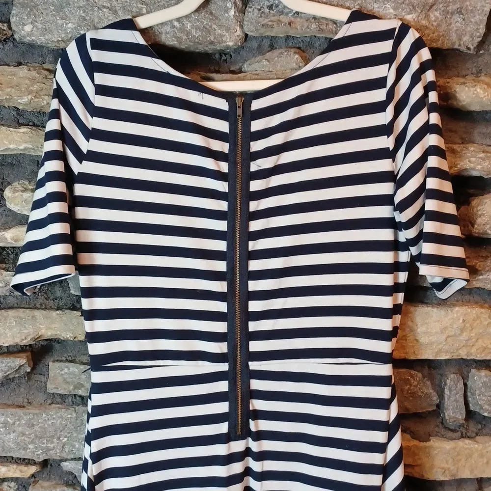 The Limited stripes midi dress sz medium - Picture 8 of 8